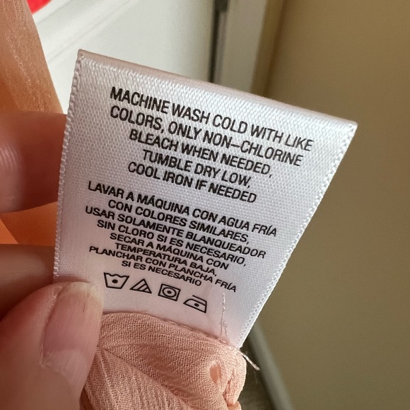 Two-tone, orange & beige, sheer tunic, long sleeve top & matching floral pin. 1X - Picture 11 of 12